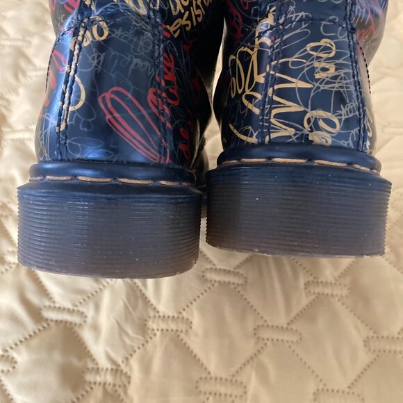 Vintage Dr Martens 1460 Boots - Black Graffiti Made in England (womens 8/mens7) - Picture 6 of 9